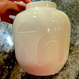 Vase ceramic cream 15 cm tall. New.